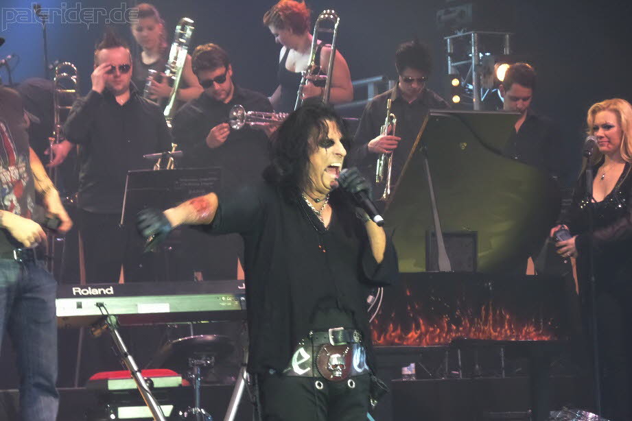 Alice Cooper...